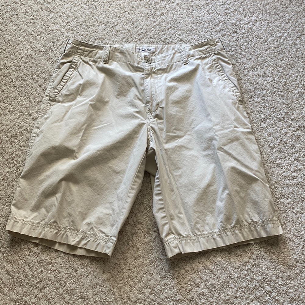 Calvin Klein khaki shorts 34